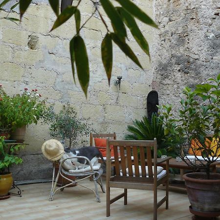 Pézenas Chambres D'Hotes De Fleurus מראה חיצוני תמונה